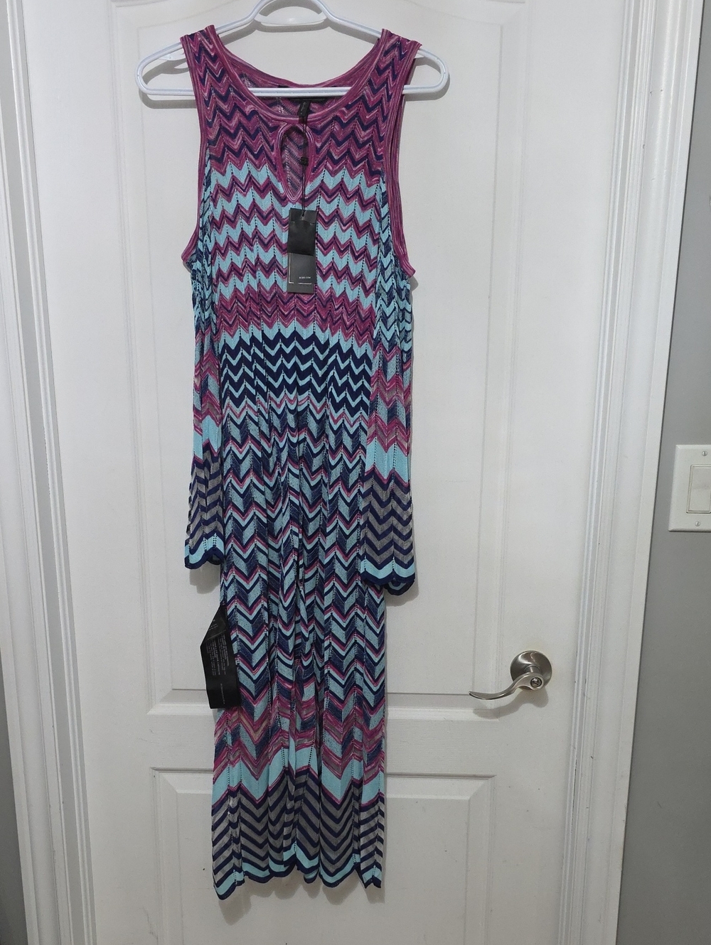 BCBGMaxAzria Pink Fuchsia and Navy Chevron Knit Top